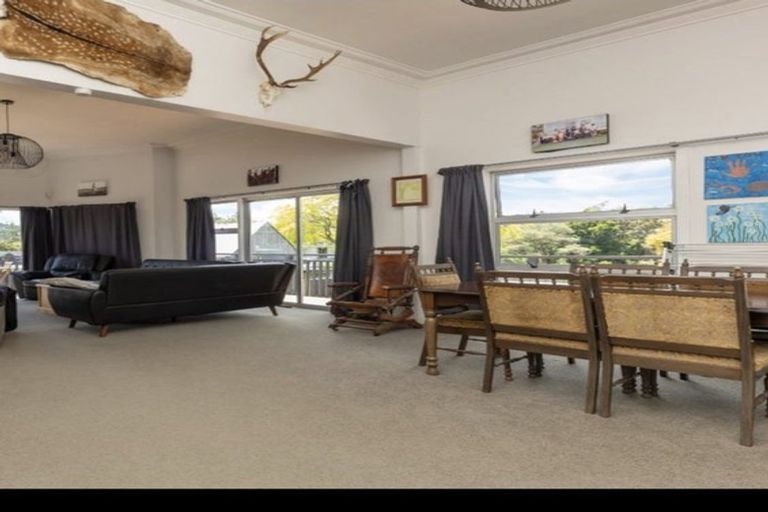 Photo of property in 24 Waikoukou Valley Road, Waimauku, 0812