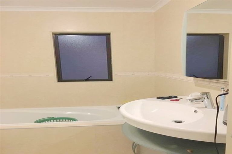 Photo of property in 26 Kensway Drive, Flat Bush, Auckland, 2016