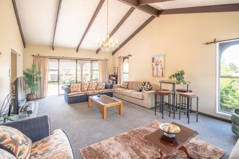 Photo of property in 10 Ruddenklau Lane, Bishopdale, Christchurch, 8053