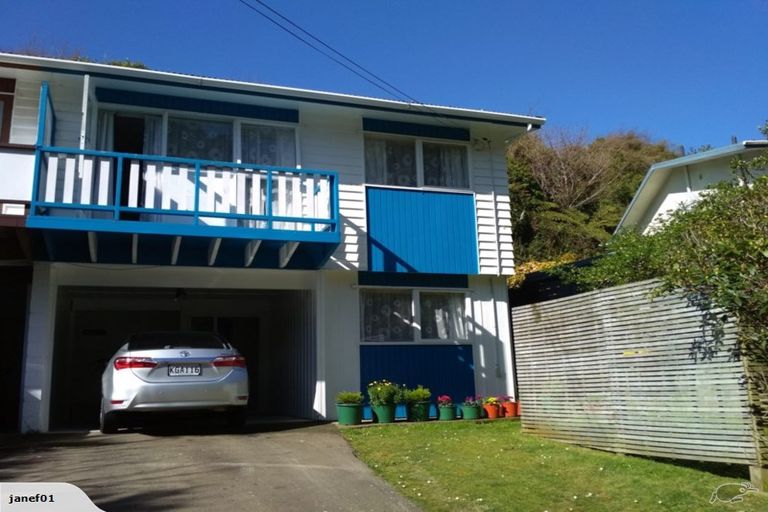 Photo of property in 120 Middleton Road, Churton Park, Wellington, 6037