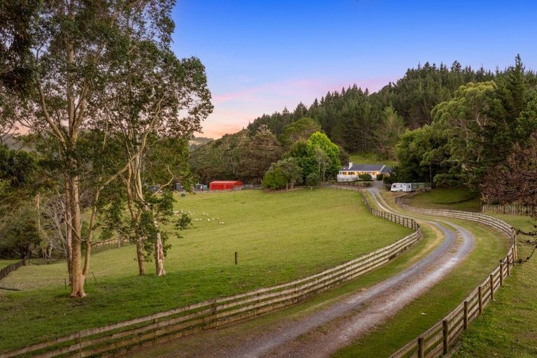 Photo of property in 1041 Woodcocks Road, Kaipara Flats, Warkworth, 0981
