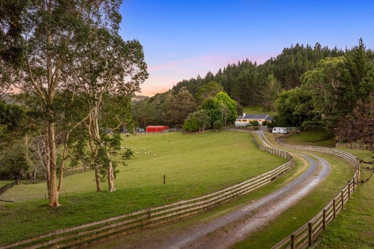 Photo of property in 1041 Woodcocks Road, Kaipara Flats, Warkworth, 0981