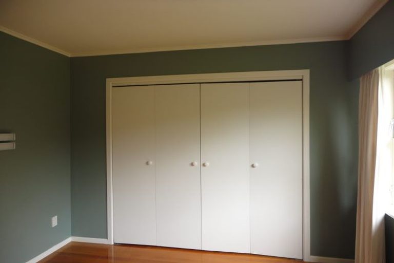 Photo of property in 21 Fowler Street, Northcote, Auckland, 0627