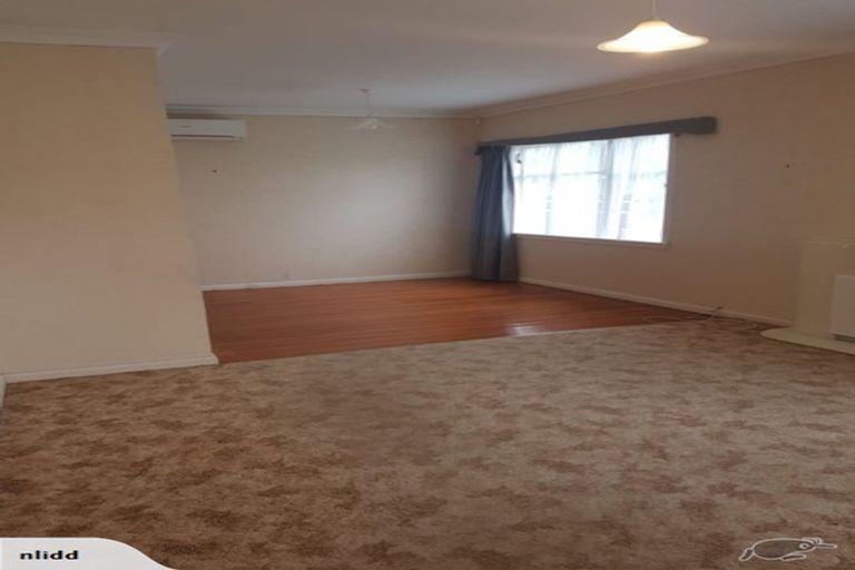 Photo of property in 35 Thomson Street, West End, Palmerston North, 4412