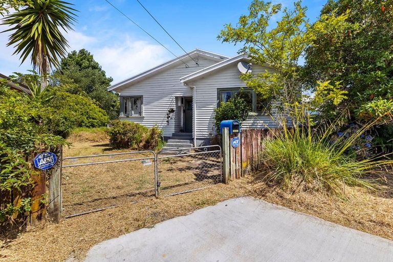 Photo of property in 36 Withers Road, Glen Eden, Auckland, 0602