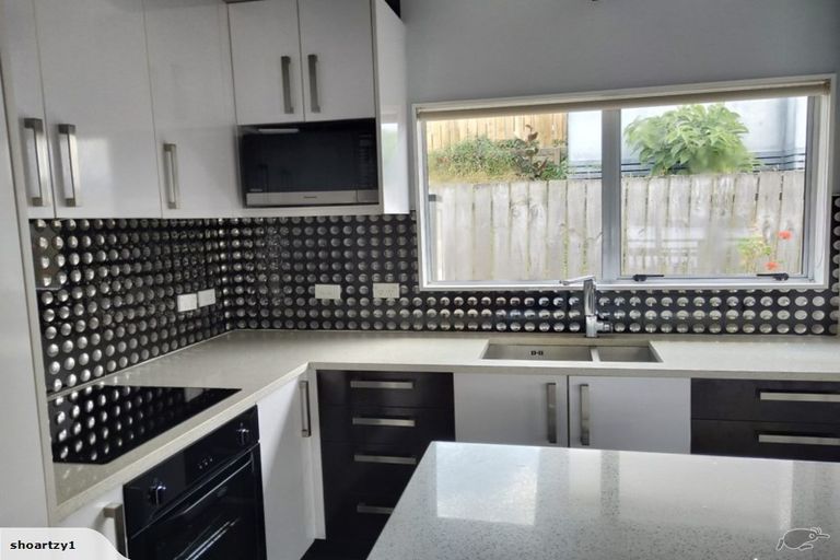 Photo of property in 57c Kamara Road, Glen Eden, Auckland, 0602