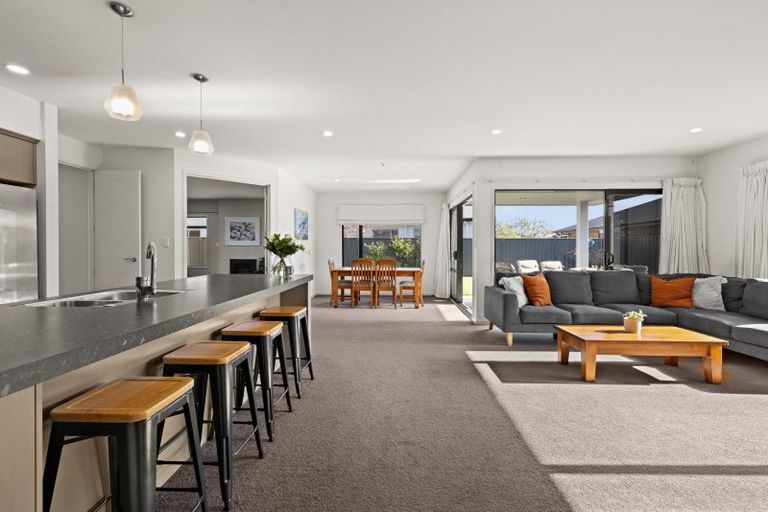 Photo of property in 7 Milford Place, Poraiti, Napier, 4112