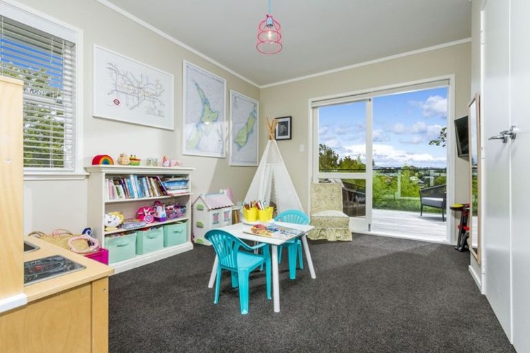 Photo of property in 2/65 Park Rise, Campbells Bay, Auckland, 0630