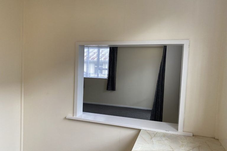 Photo of property in 5 Hawker Street, Mount Victoria, Wellington, 6011