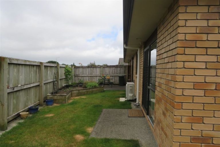 Photo of property in Rangeview Villas, 69/9 Fuller Close, Levin, 5510