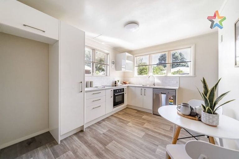 Photo of property in 213 Knights Road, Hutt Central, Lower Hutt, 5011