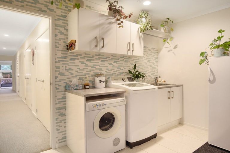 Photo of property in 43 Woodleigh Place, Ohauiti, Tauranga, 3112