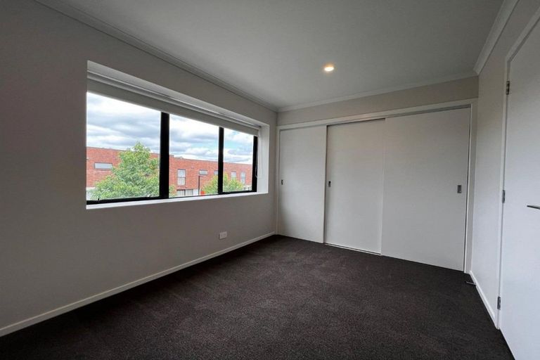 Photo of property in 91c Hobsonville Point Road, Hobsonville, Auckland, 0616