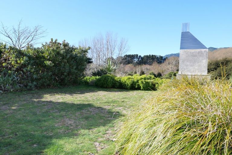 Photo of property in 3 Te Heke Place, Waikanae, 5036