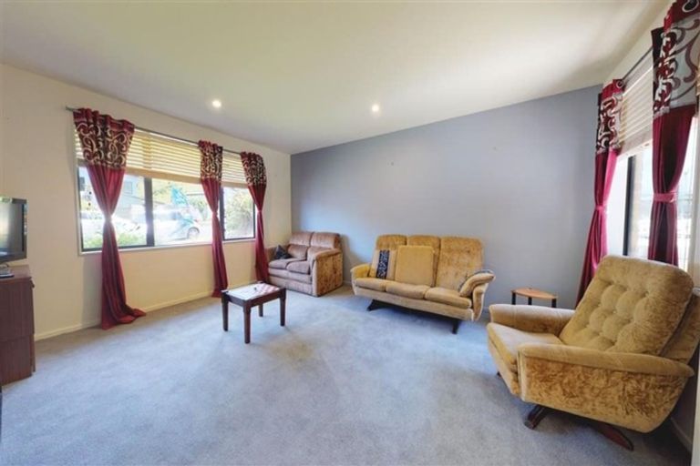 Photo of property in 16 Cheetwood Street, Churton Park, Wellington, 6037