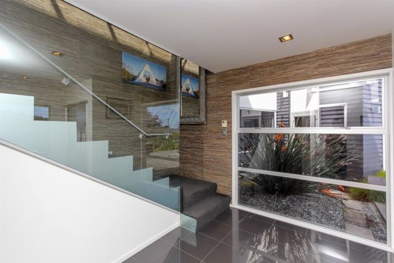 Photo of property in 67a Fulford Street, New Plymouth, 4310