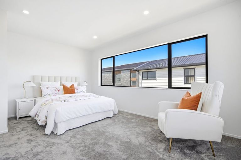 Photo of property in 14 Ocean Breeze Avenue, Hobsonville, 0616