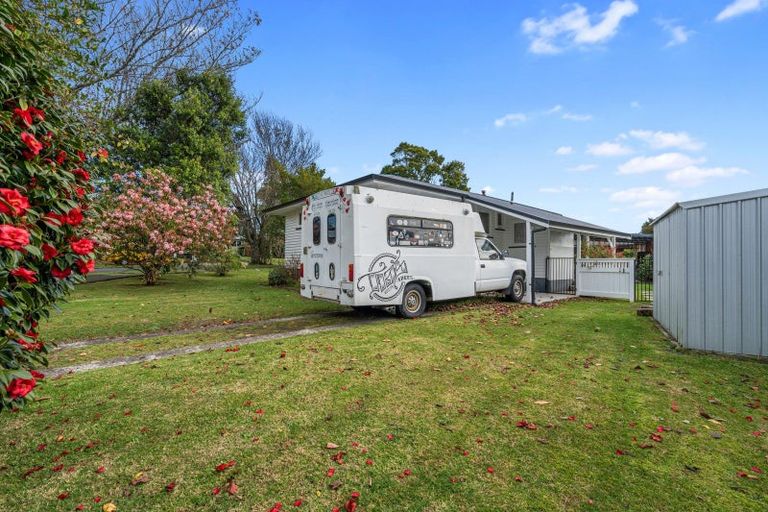 Photo of property in 16 Fairview Place, Te Puke, 3119