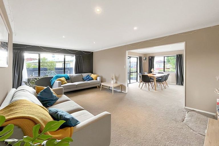 Photo of property in 9 Cargill Grove, Kelvin Grove, Palmerston North, 4414