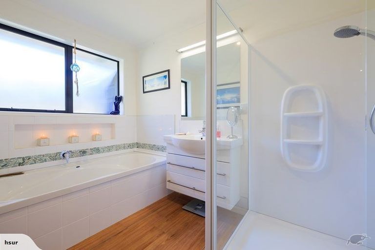 Photo of property in 8 Gulf Harbour Drive, Gulf Harbour, Whangaparaoa, 0930