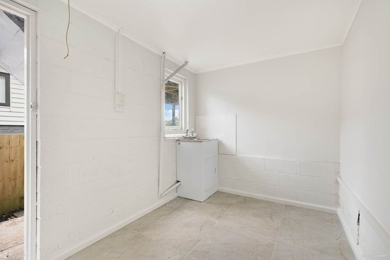 Photo of property in 230 Sunset Road, Windsor Park, Auckland, 0632