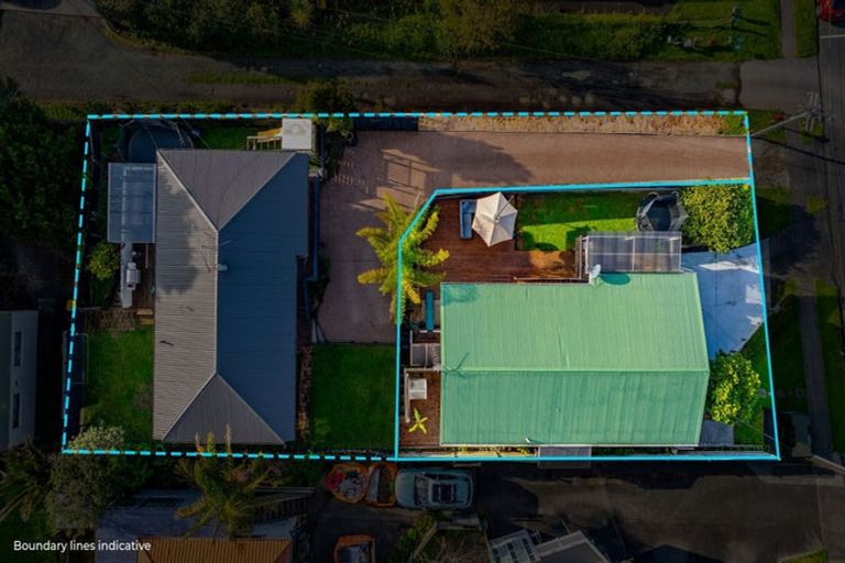 Photo of property in 1/122 Verran Road, Birkdale, Auckland, 0626