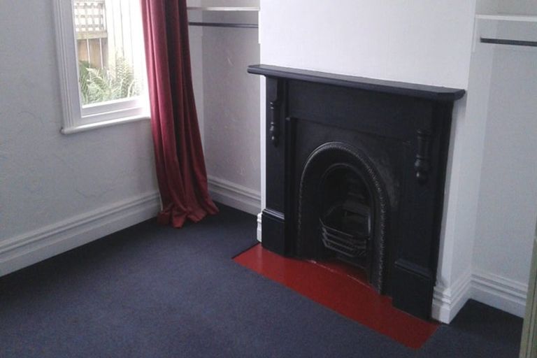 Photo of property in 16 Howe Street, North Dunedin, Dunedin, 9016