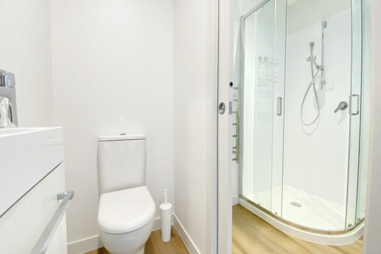 Photo of property in 2/46 Jane Maree Road, Kumeu, 0810