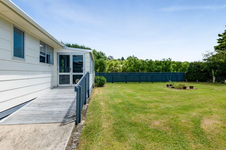Photo of property in 80 Parris Street, Waitara, 4320
