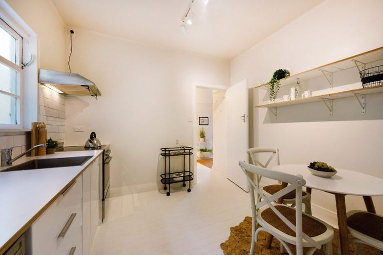 Photo of property in 8/28 Clifton Terrace, Kelburn, Wellington, 6012