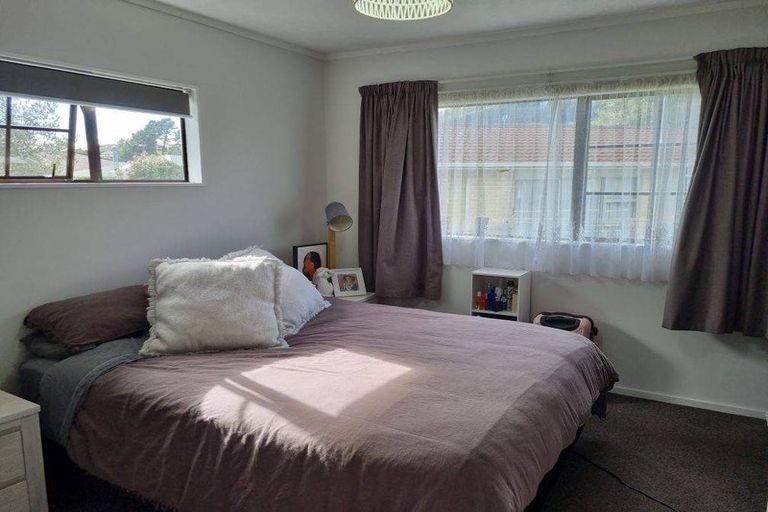 Photo of property in 342c Main Road, Tawa, Wellington, 5028