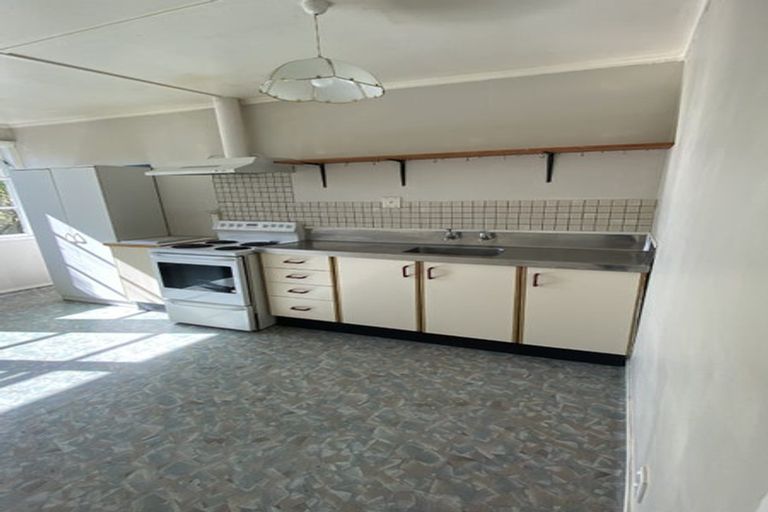 Photo of property in 31 Atiawa Crescent, Waiwhetu, Lower Hutt, 5010