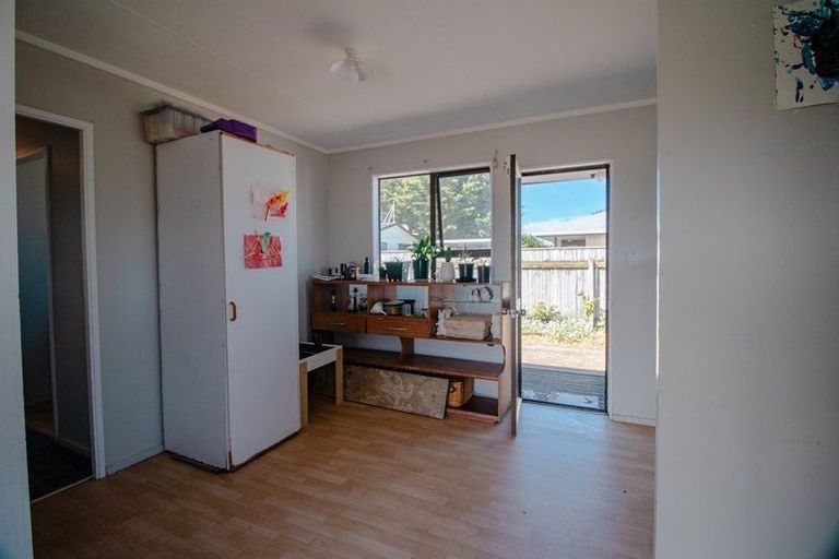 Photo of property in 17c Waitai Street, Castlecliff, Whanganui, 4501
