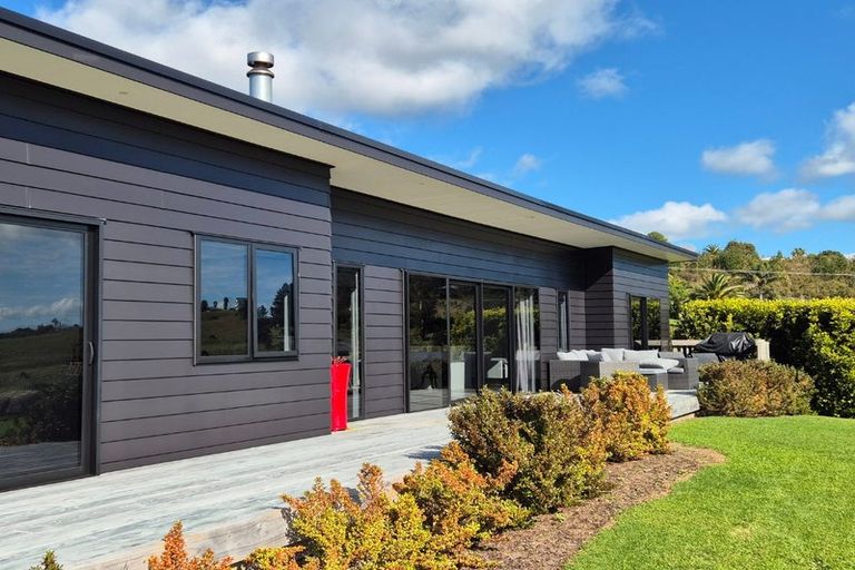 Photo of property in 330 Cable Bay Block Road, Cable Bay, 0420