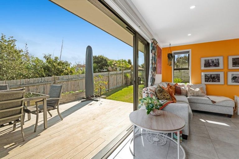 Photo of property in 9 St Julia Court, Helensville, 0800