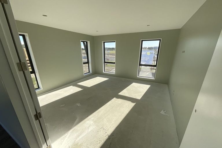 Photo of property in 15 Garden Road, Darfield, 7571