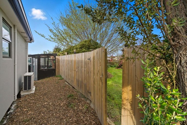 Photo of property in 98 Martin Road, Fairfield, Dunedin, 9018