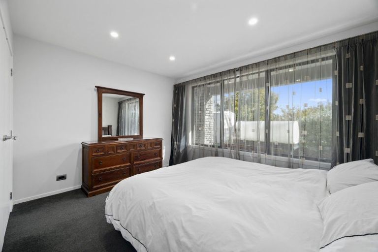 Photo of property in 2 Botanical Heights Drive, Waipahihi, Taupo, 3330