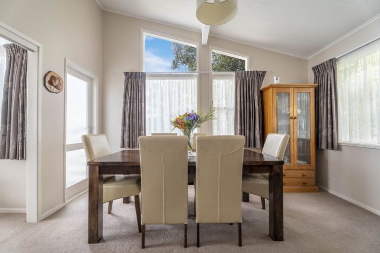 Photo of property in 16 Truscott Avenue, Johnsonville, Wellington, 6037