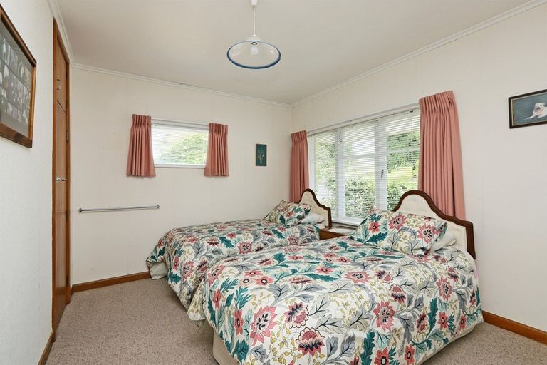 Photo of property in 10 Mill Road, Clive, 4102
