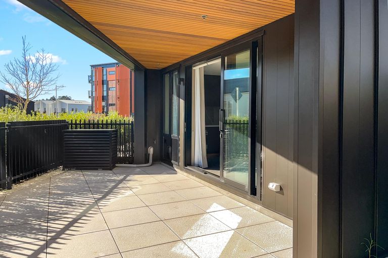 Photo of property in 104/2 Launch Road, Hobsonville, Auckland, 0616