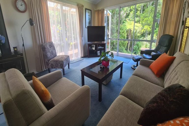 Photo of property in 26 Whaka Street, Maungaturoto, 0520