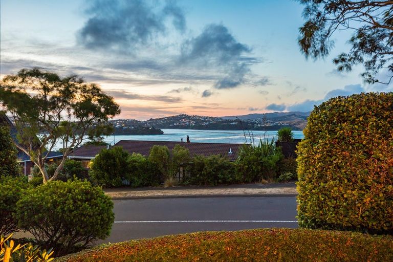 Photo of property in 14 The Crowsnest, Whitby, Porirua, 5024