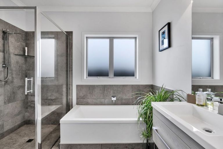 Photo of property in 2 Northpoint Way, Bell Block, New Plymouth, 4312