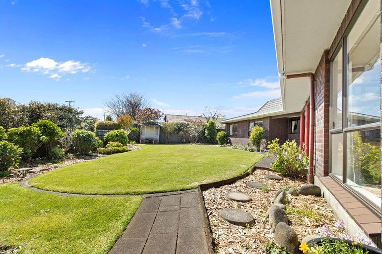 Photo of property in 12 Tamati Place, Merrilands, New Plymouth, 4312