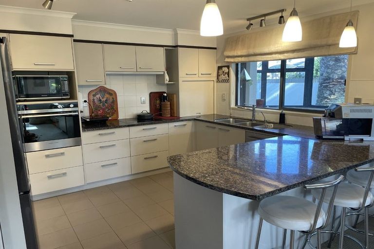 Photo of property in 11a Puriri Avenue, Orewa, 0931