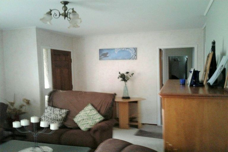 Photo of property in 9 Rathgar Road, Henderson, Auckland, 0610