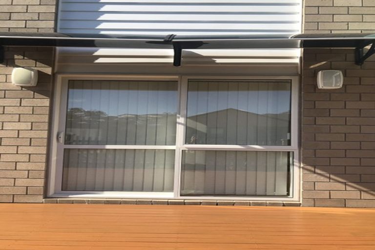 Photo of property in 24 Para Close, Fairview Heights, Auckland, 0632