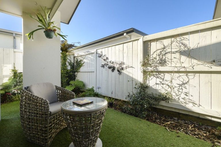 Photo of property in 16 Saint Pauls Drive, Brookfield, Tauranga, 3110