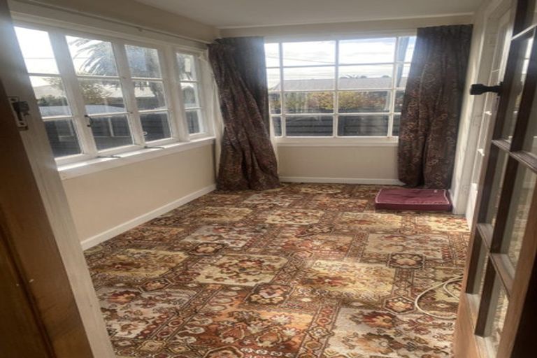 Photo of property in 39 Augusta Street, Redcliffs, Christchurch, 8081